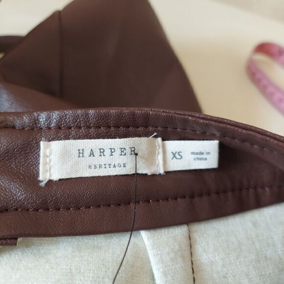 Francesca's Harper Heritage Brown Vegan Faux Leather Mini Skirt NEW Size XS - Picture 3 of 9